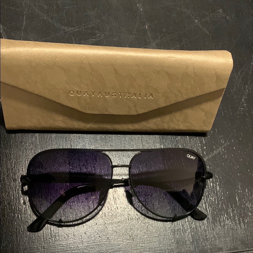 Quay Australia Black Aviator Sunglasses with Tan Case